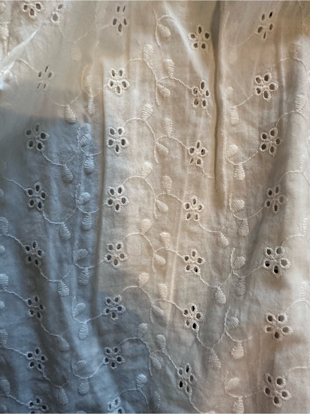 Lucky Brand Cream Eyelet Sleeveless V-Neck Tank Top - Picture 3 of 4
